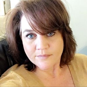 Meet your Posher, Stacie